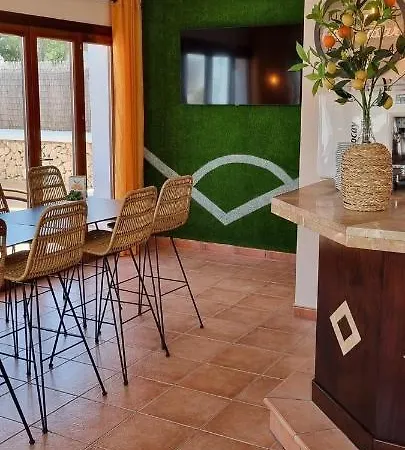 Luxuswohnung Fuer 4 Personen In *