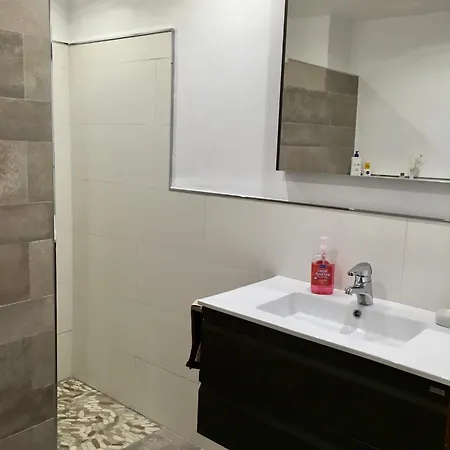 Apartment Luxuswohnung Fuer 4 Personen In *