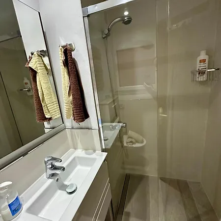 Apartment Luxuswohnung Fuer 4 Personen In *